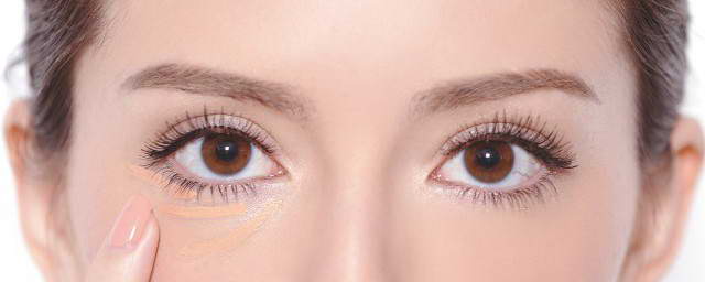 A股午评 | 三大指数走势各异 沪指半日涨0.53%重回3600点 地产股表现强劲